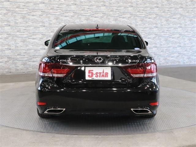 Lexus LS 2014-03 15810-7