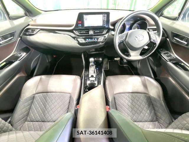 Toyota C-HR 2018-01 294957-1