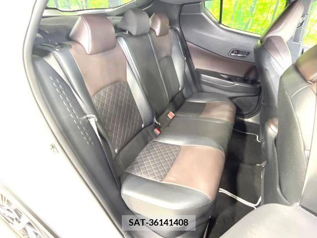 Toyota C-HR 2018-01 294957-9