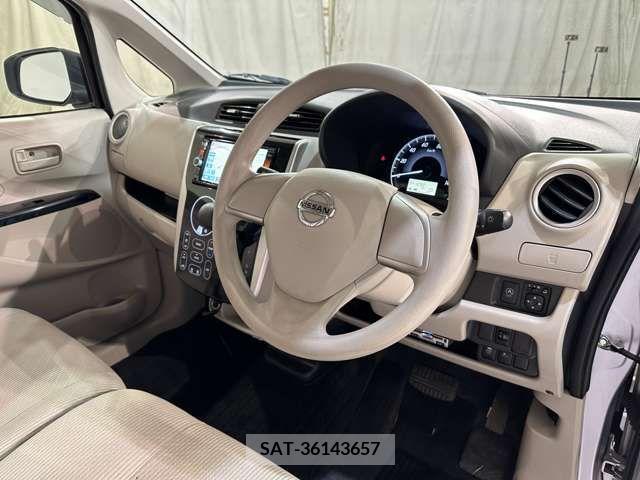 Nissan DAYZ 2015-12 323345-12