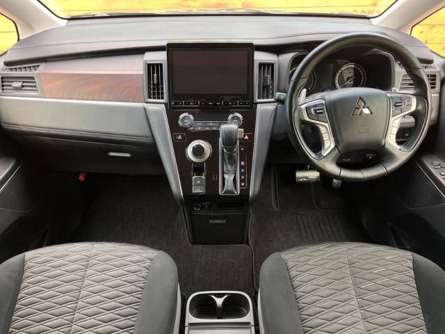 Mitsubishi DELICA D5 2020-05 194898-1