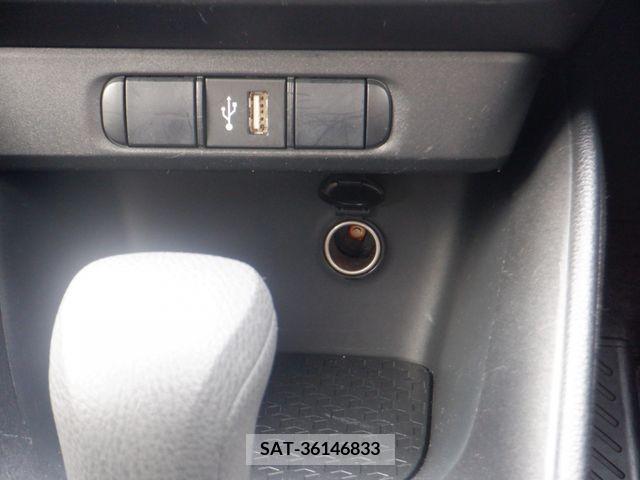 Toyota YARIS 2020-12 206058-11