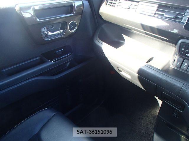 Honda N BOX CUSTOM 2018-02 279067-13