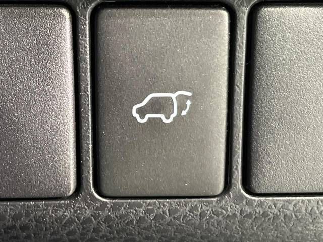 Toyota HARRIER 2018-11 3289-5