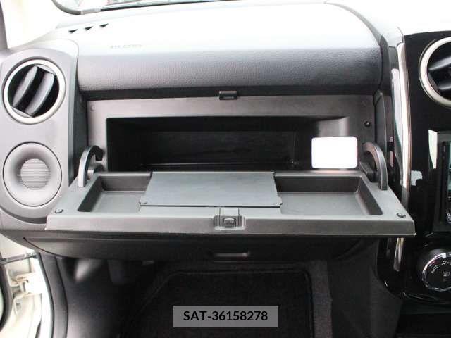 Mazda VERISA 2014-08 221284-15