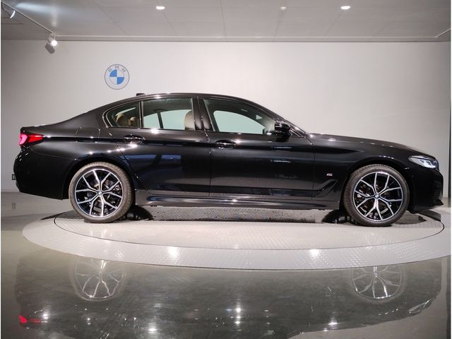 Bmw 5 SERIES 2021-09 182464-7
