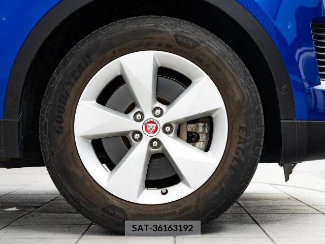 Jaguar E-PACE 2018-08 273179-3