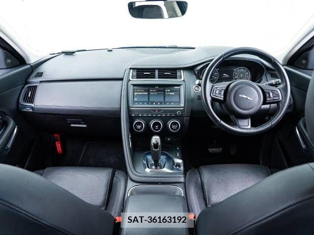 Jaguar E-PACE 2018-08 273179-1