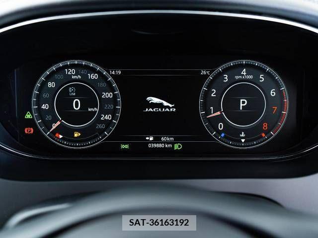Jaguar E-PACE 2018-08 273179-11