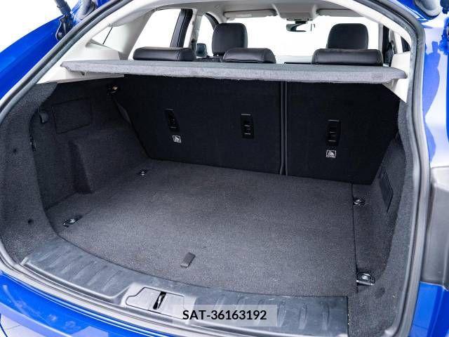 Jaguar E-PACE 2018-08 273179-7
