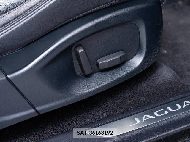Jaguar E-PACE 2018-08 273179-5