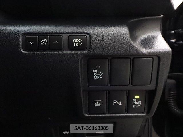 Lexus IS 2013-09 300067-12