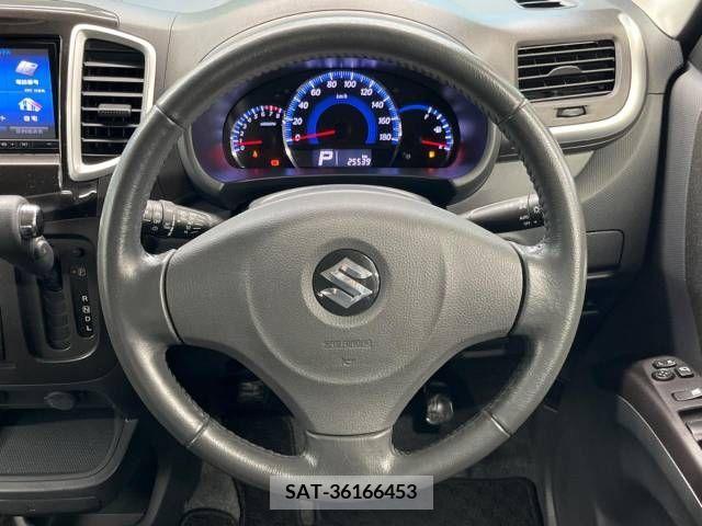 Suzuki SOLIO 2013-10 325839-11