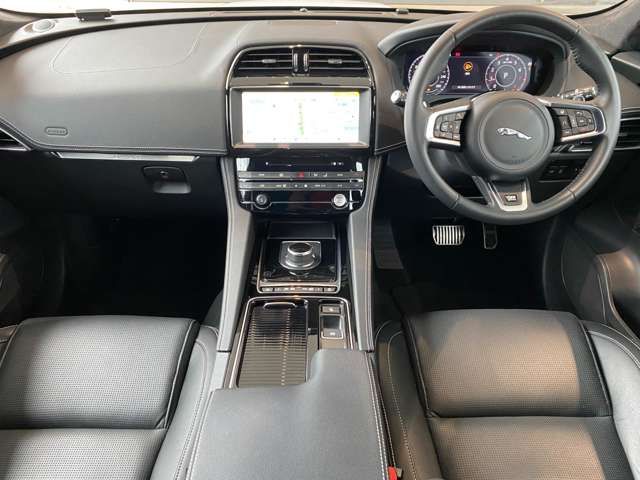 Jaguar F-PACE 2020-09 3444-9