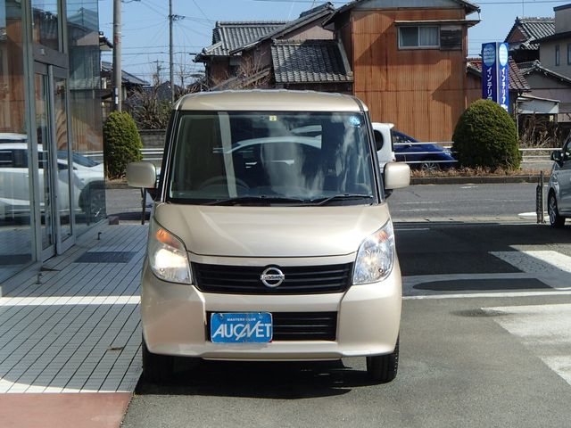 Nissan ROOX 2011-02 1388-3