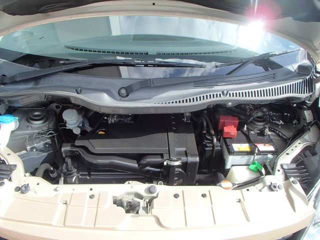 Nissan ROOX 2011-02 1388-19