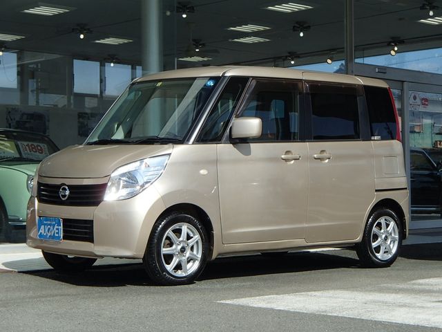 Nissan ROOX 2011-02 1388-0