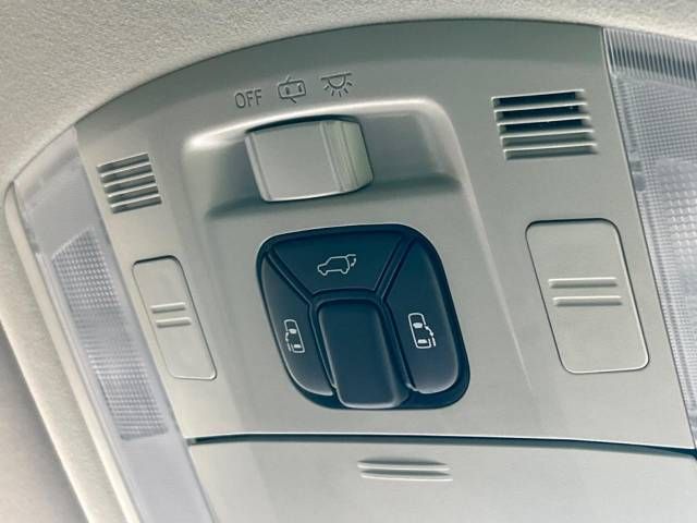 Toyota VELLFIRE 2013-02 181618-2