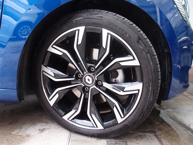 Renault LUTECIA 2022-03 5325-4