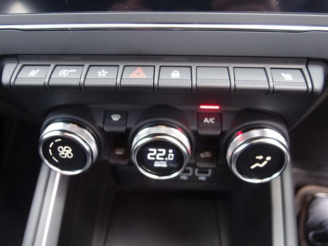 Renault LUTECIA 2022-03 5325-16