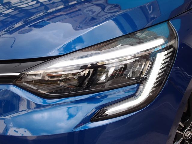 Renault LUTECIA 2022-03 5325-24