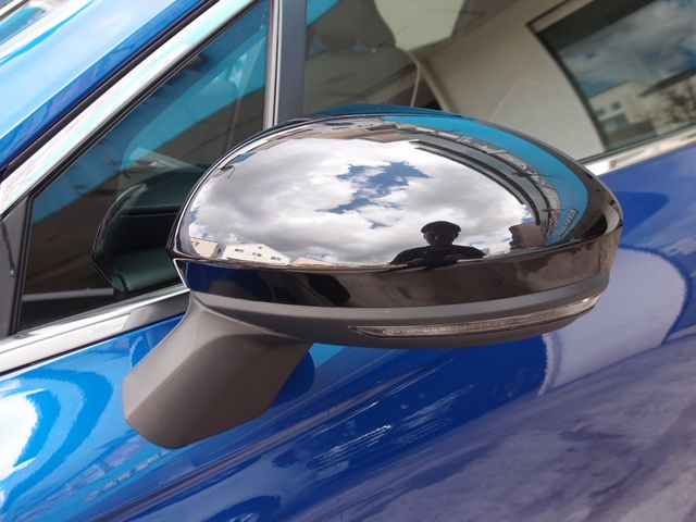 Renault LUTECIA 2022-03 5325-25