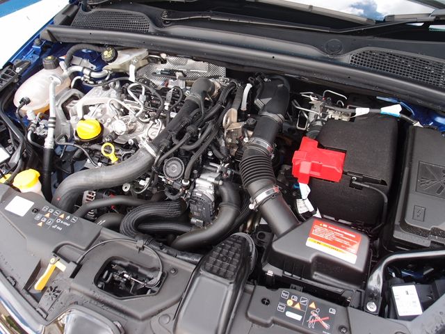 Renault LUTECIA 2022-03 5325-23