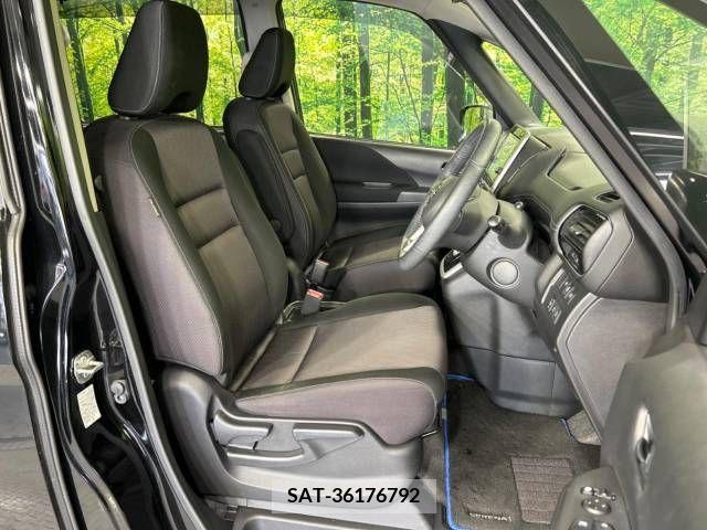 Nissan SERENA 2019-01 284144-8