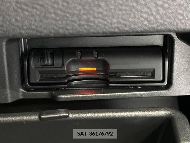 Nissan SERENA 2019-01 284144-6