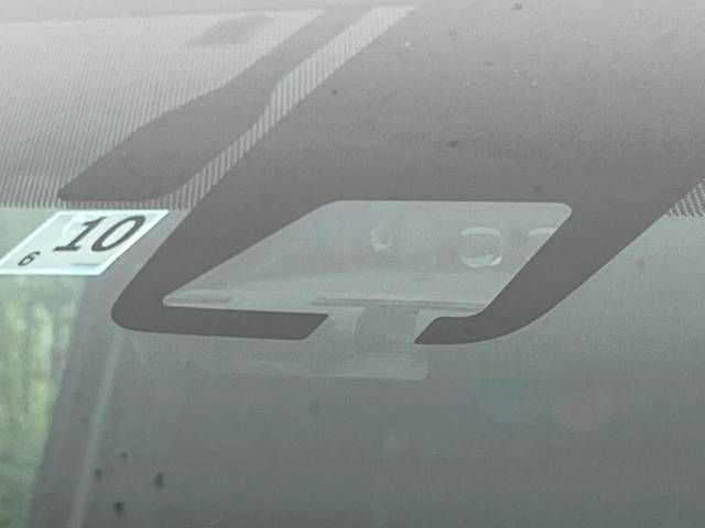 Toyota ESQUIRE 2018-02 191727-4