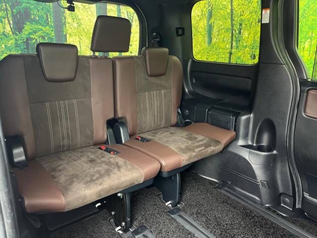 Toyota ESQUIRE 2018-02 191727-9