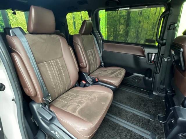 Toyota ESQUIRE 2018-02 191727-8