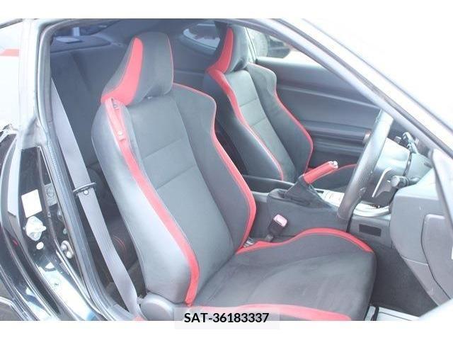 Toyota 86 2012-04 388914-15