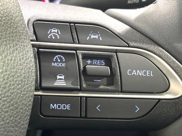 Toyota VOXY 2023-04 27050-7