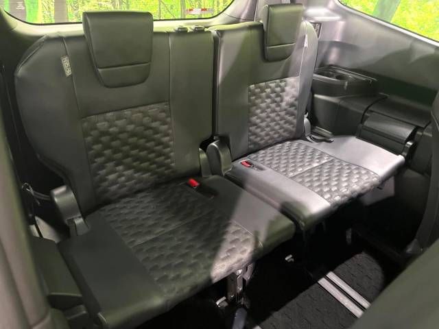 Toyota VOXY 2023-04 27050-10