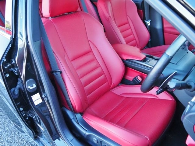 Lexus IS 2021-05 189996-14