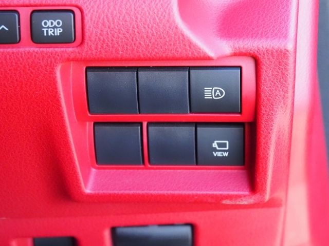 Lexus IS 2021-05 189996-27