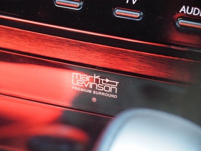 Lexus IS 2021-05 189996-19
