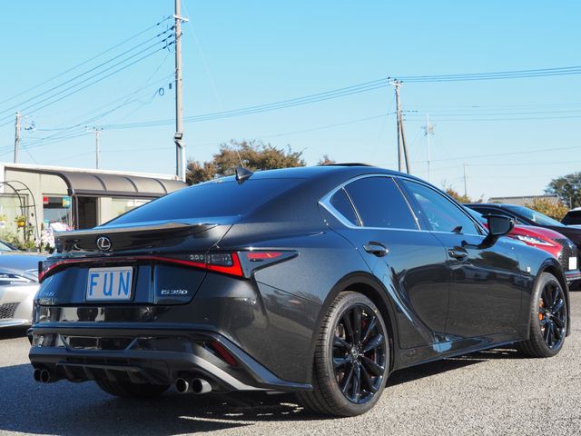 Lexus IS 2021-05 189996-4