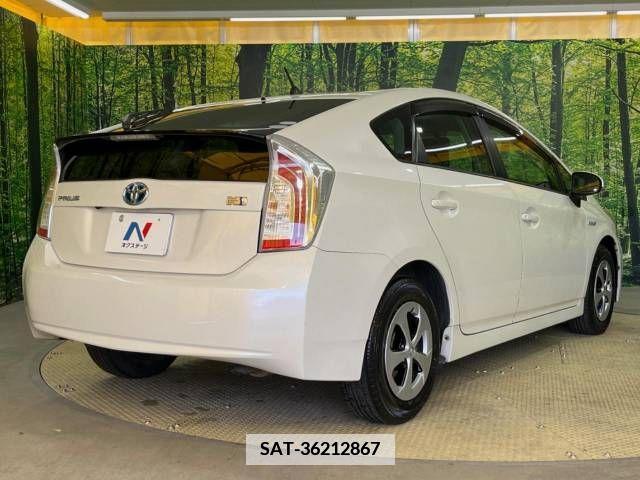 Toyota PRIUS 2012-06 377457-17