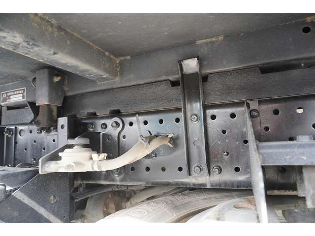 Isuzu ELF TRUCK 2015-03 17930-10