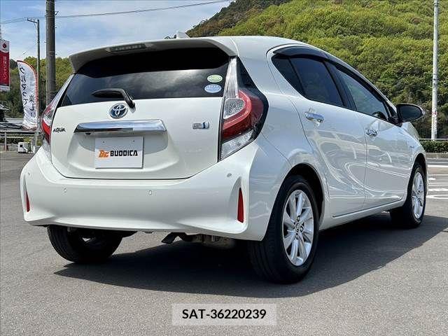 Toyota AQUA 2019-04 243515-23