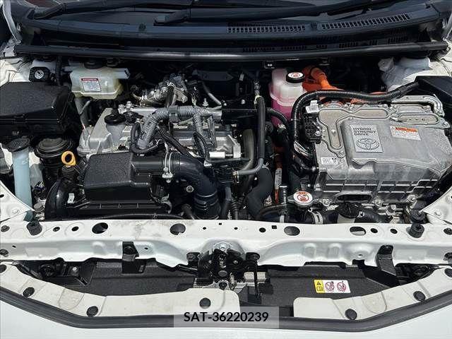 Toyota AQUA 2019-04 243515-19