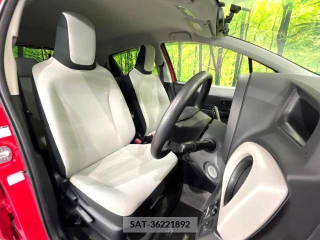Toyota VITZ 2013-10 370176-8