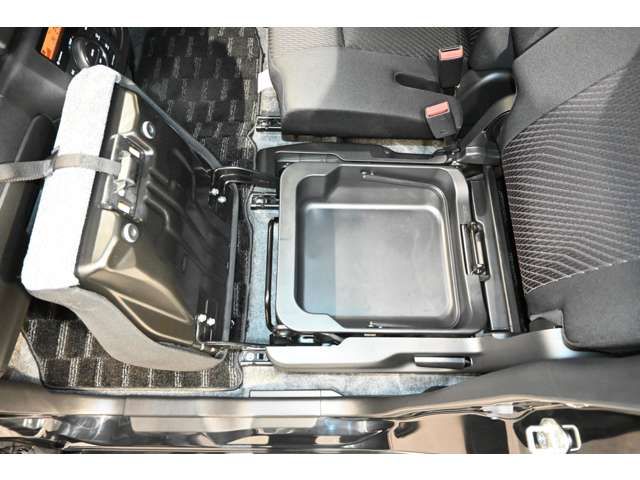 Suzuki SPACIA 2017-08 9463-10