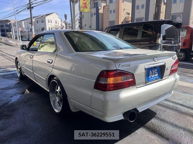 Nissan LAUREL 1999-09 225318-2