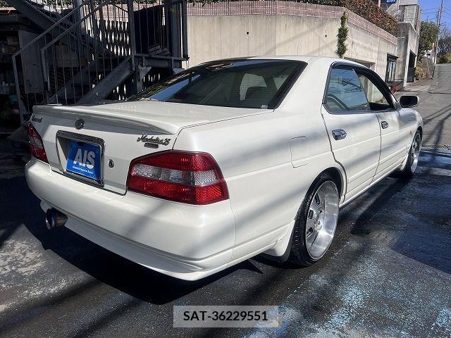 Nissan LAUREL 1999-09 225318-5