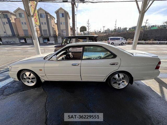 Nissan LAUREL 1999-09 225318-8