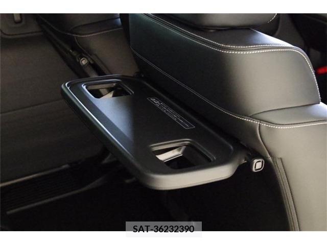 Honda N BOX CUSTOM 2023-10 210902-13