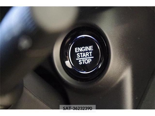 Honda N BOX CUSTOM 2023-10 210902-9